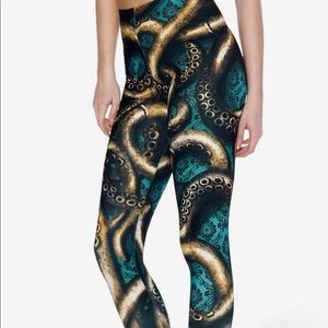 Blackmilk Wallpaper Kraken HWMF Leggings RARE NWT